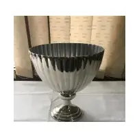 Aluminium Ribbd Flower Vase