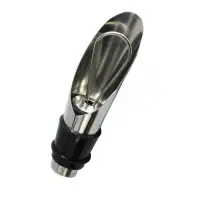 Stainless Steel Wine Stopper Pouring
