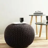 Poufs