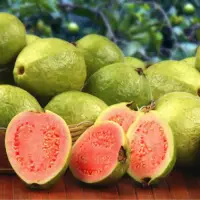 Fresh Red Guava, Fresh White Guava