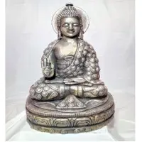Buddha Moon Statues