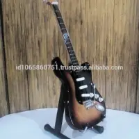 Miniature Guitar Squier Affinity Strat