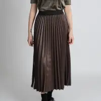 Side Color Point Accordion Skirt