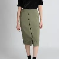 Button Tube Knit Skirt