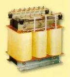 Three phase power transformer