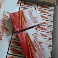 Willie Wafer Sticks Strawberry 50g