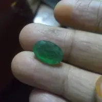 Natual Emerald Stone