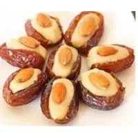 Dates With Almonds