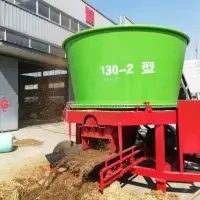 Large sized bale shredder