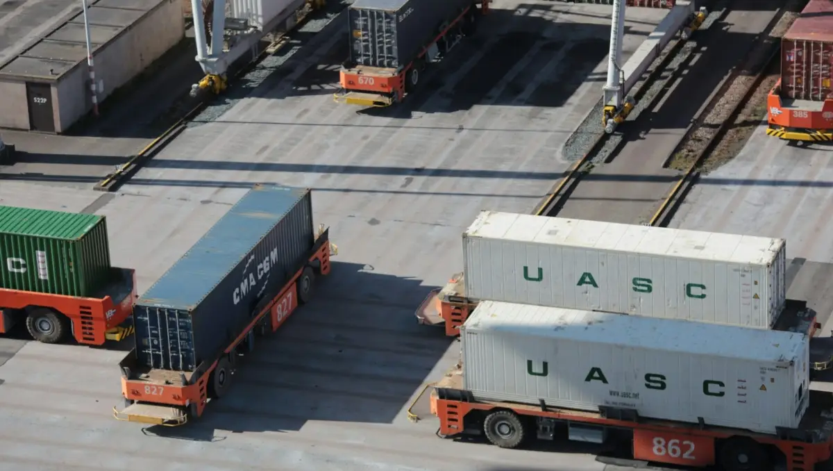 Lutrade and Services company image 2
