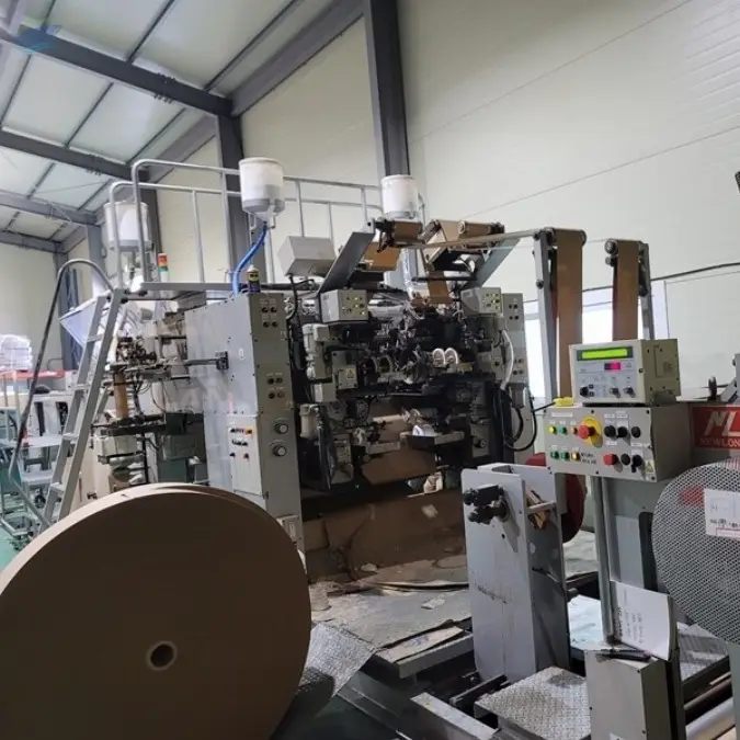 Newlong Paper Bag Making Machine by Gutenberg Grafische Machines B.V