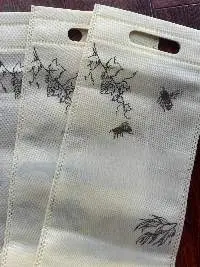 Die-Cut Non-Woven Bags