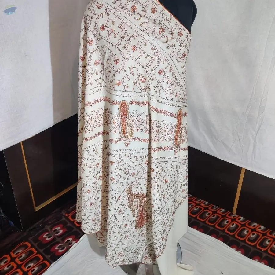 100% Fine Wool Embrodiery Shawl