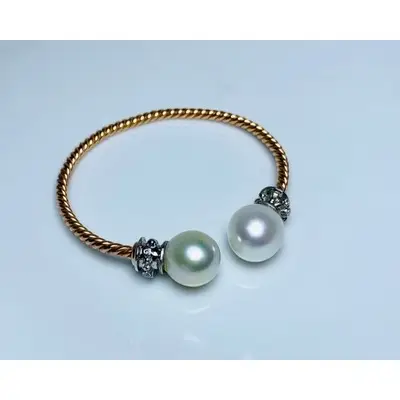 Pearl Bracelets