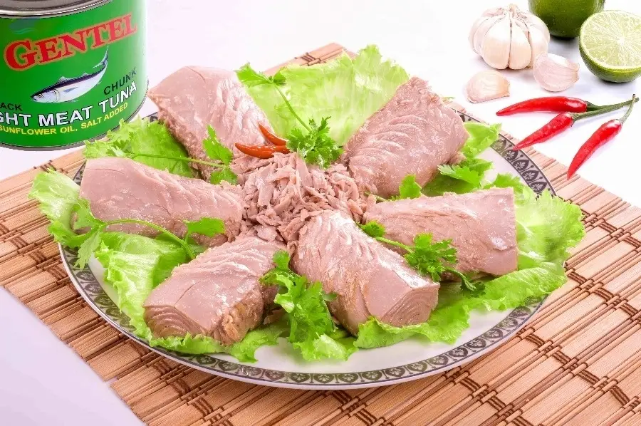 Light Meat Tuna ( Skipjack ) Chunk