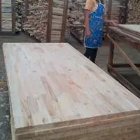 Albasia Falcata Barecore - Pallets