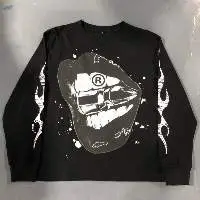 sweat shirt