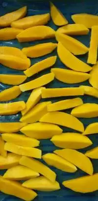 Frozen Mango Chunks