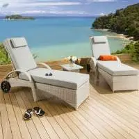 Pool Side Lounger With Wheels And Side Table