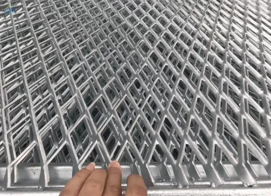 Expanded Mesh