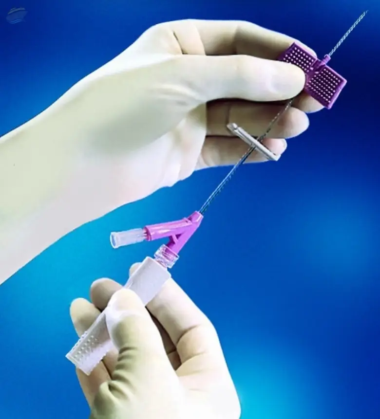 Closed IV Catheter 24 Gauge 0.75 Inch