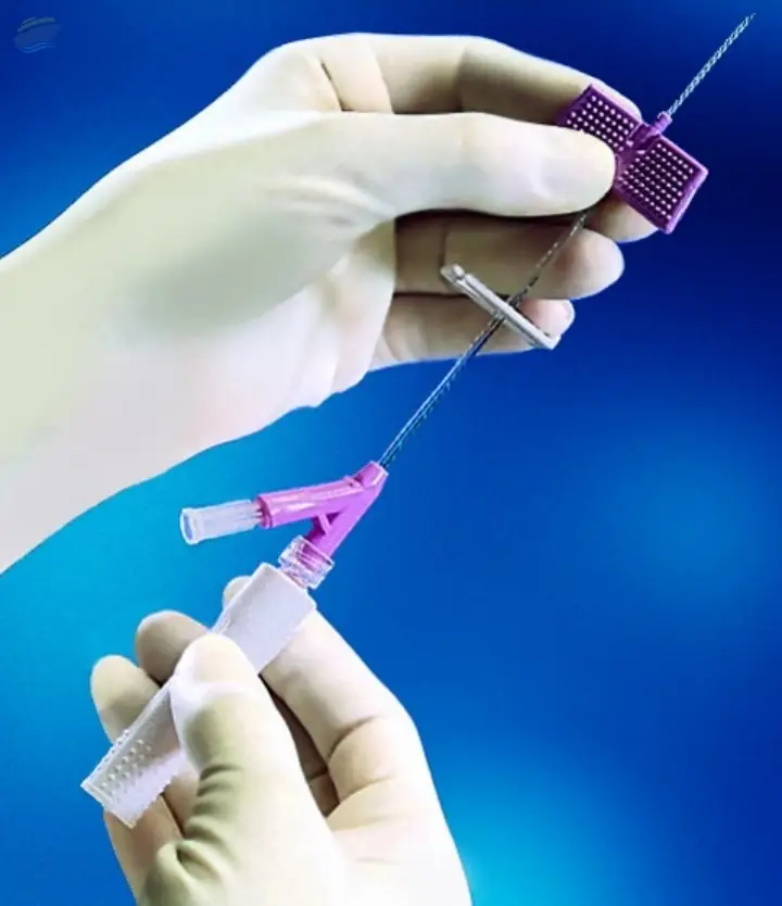 Closed IV Catheter Saf-T-Intima 24 Gauge 0.75