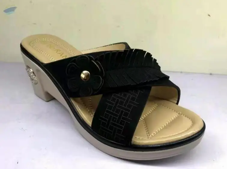Yueshuang Sandal