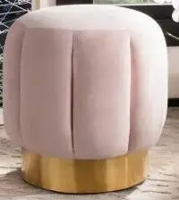 Pink Pouf