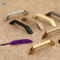 Cabinet Handle (302)