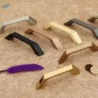 Cabinet Handle (303)