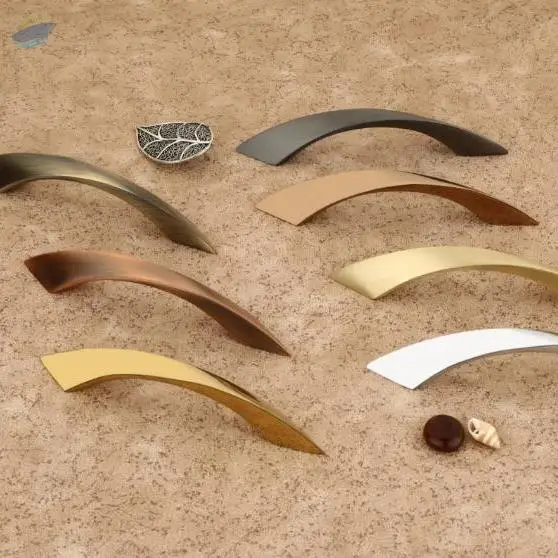 Cabinet Handle  (304)