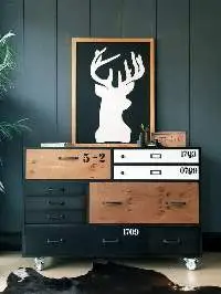 No227 Dresser
