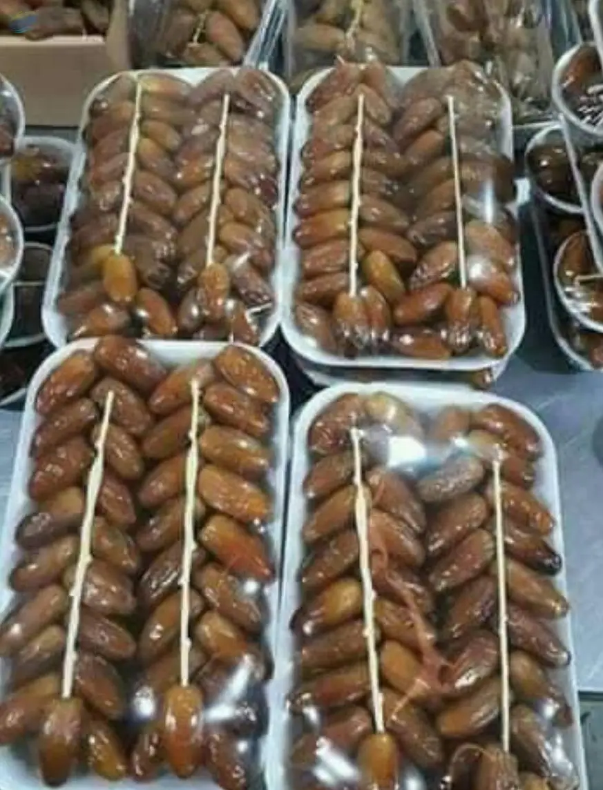 Deglet Nour Dates