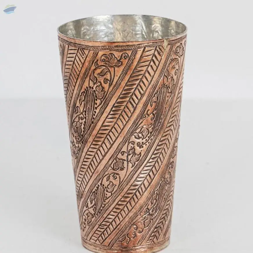 Naz Glass