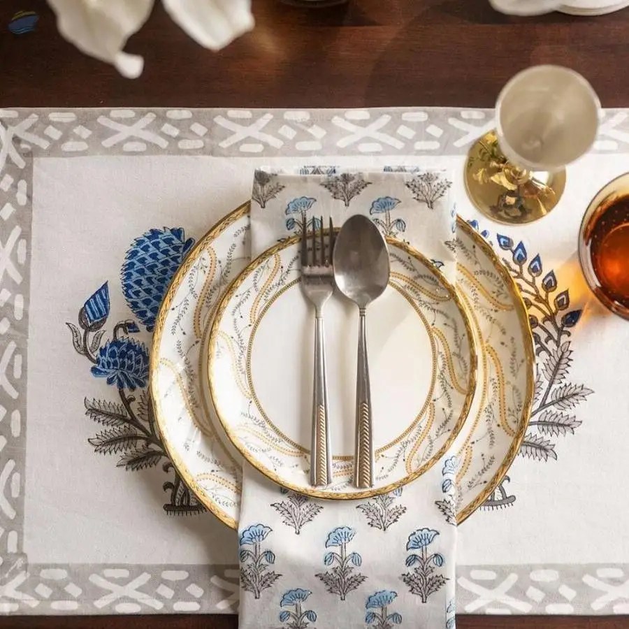 Blue Dahlias Table Mats And Napkins (Set Of 6)