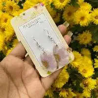 Daisy Baby Earrings White