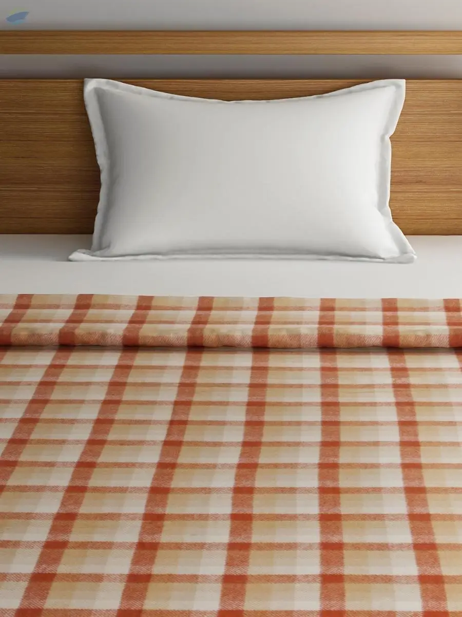 Heavy Winter 550 Gsm Double Bed Blanket by Aditya Consultant. Supplier