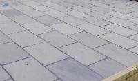 Kandla Grey Sandstone Riven/smooth