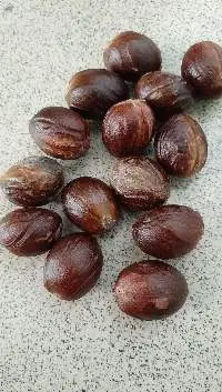 Whole Nutmeg