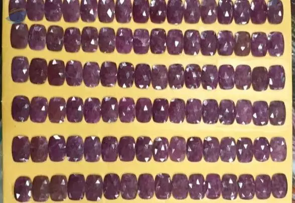 Polished / Raw Stones