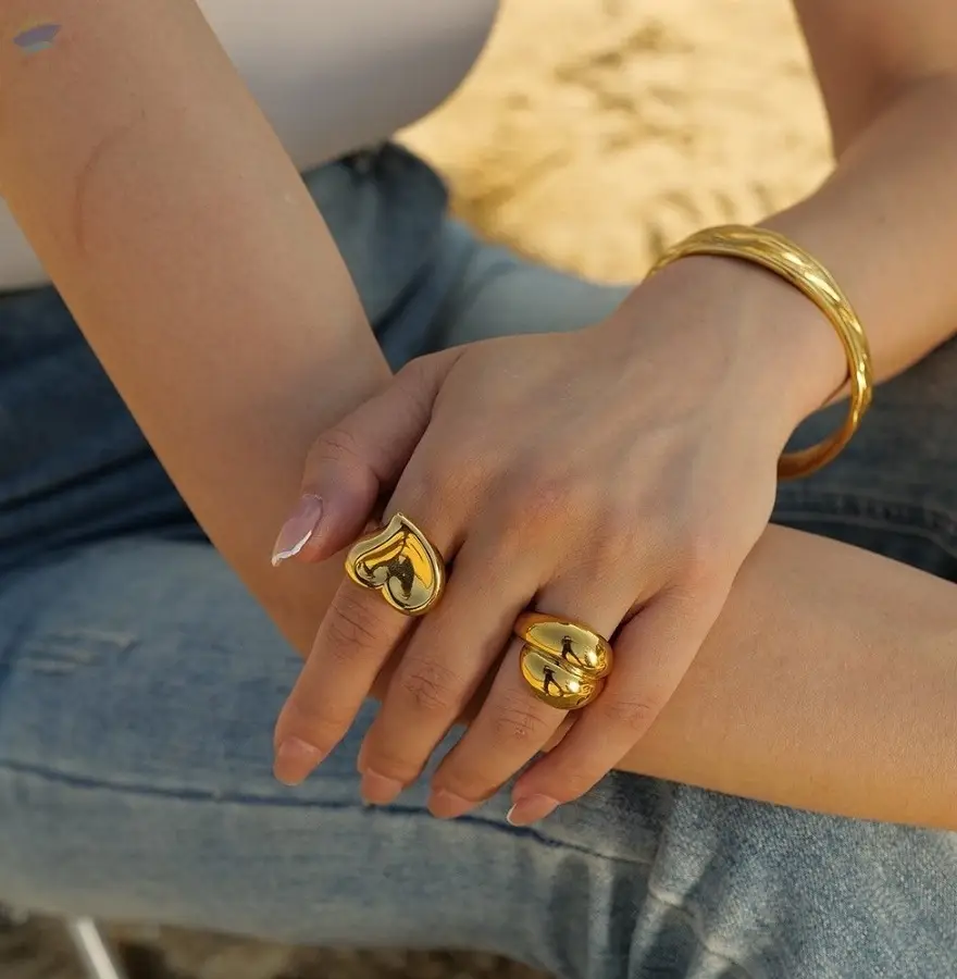 Imitation jewellery