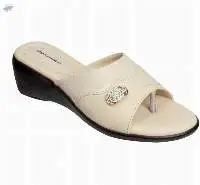 Futcart Women Wedge Slippers