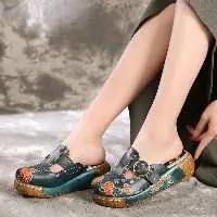 Thick Bottom Non-Slip Plum Totem Sandals