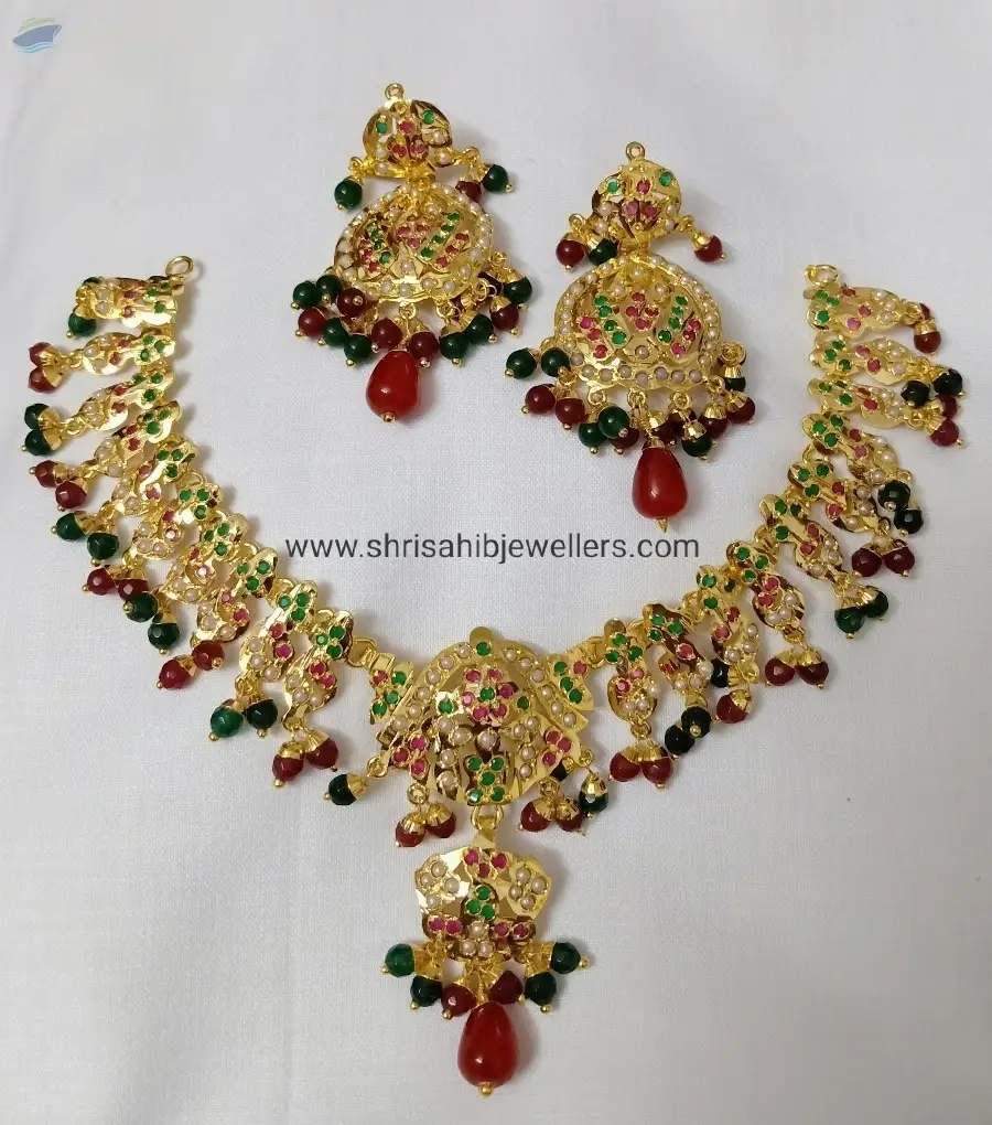 Beautiful Jadau Necklace Set