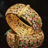 Gold Plated High Finishing Jadau Bangles