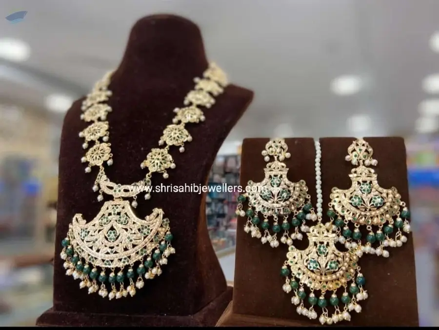 Rani Har in Green White Jadau Jewellery