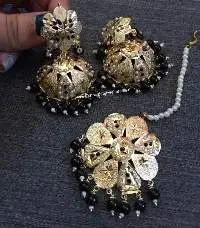 Black Pearl Jadau Earrings With Mang Tikka
