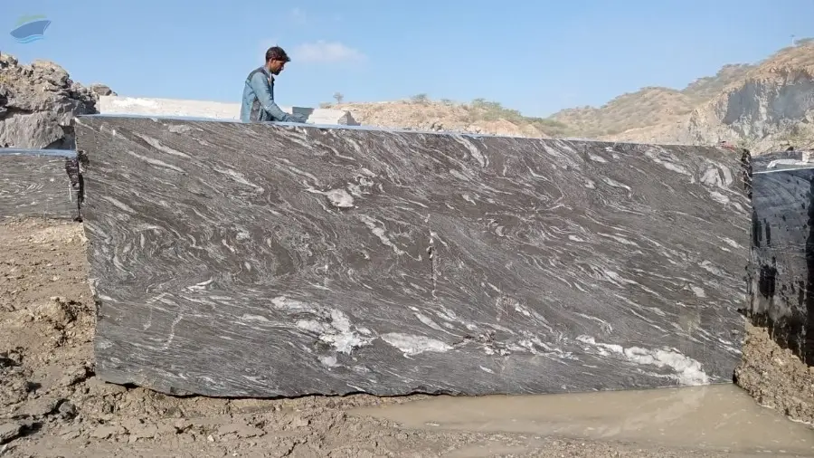 Graphite Black Block