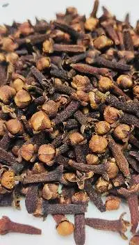 Whole Clove (Syzygium Aromaticum)