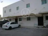 Wall-mounted car parking shade